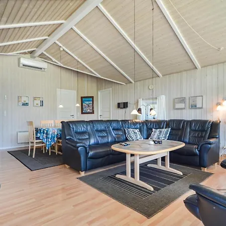 Strandskaden Xii * Romo
