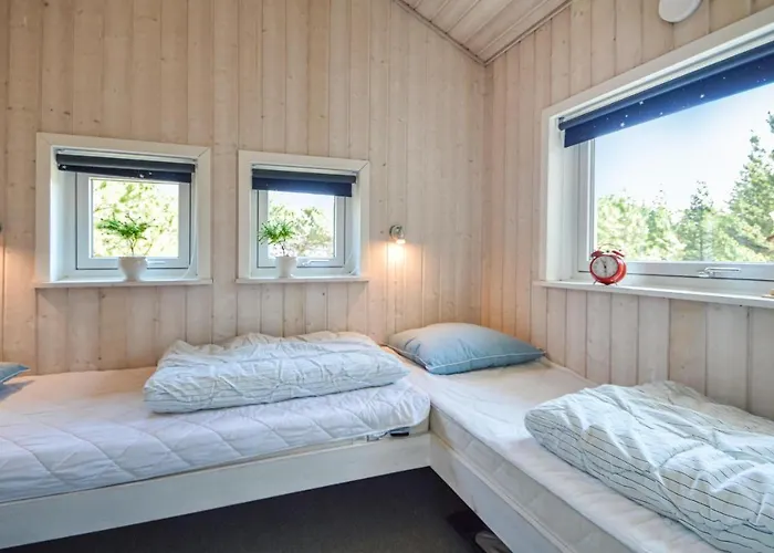 Strandskaden Xii Romo